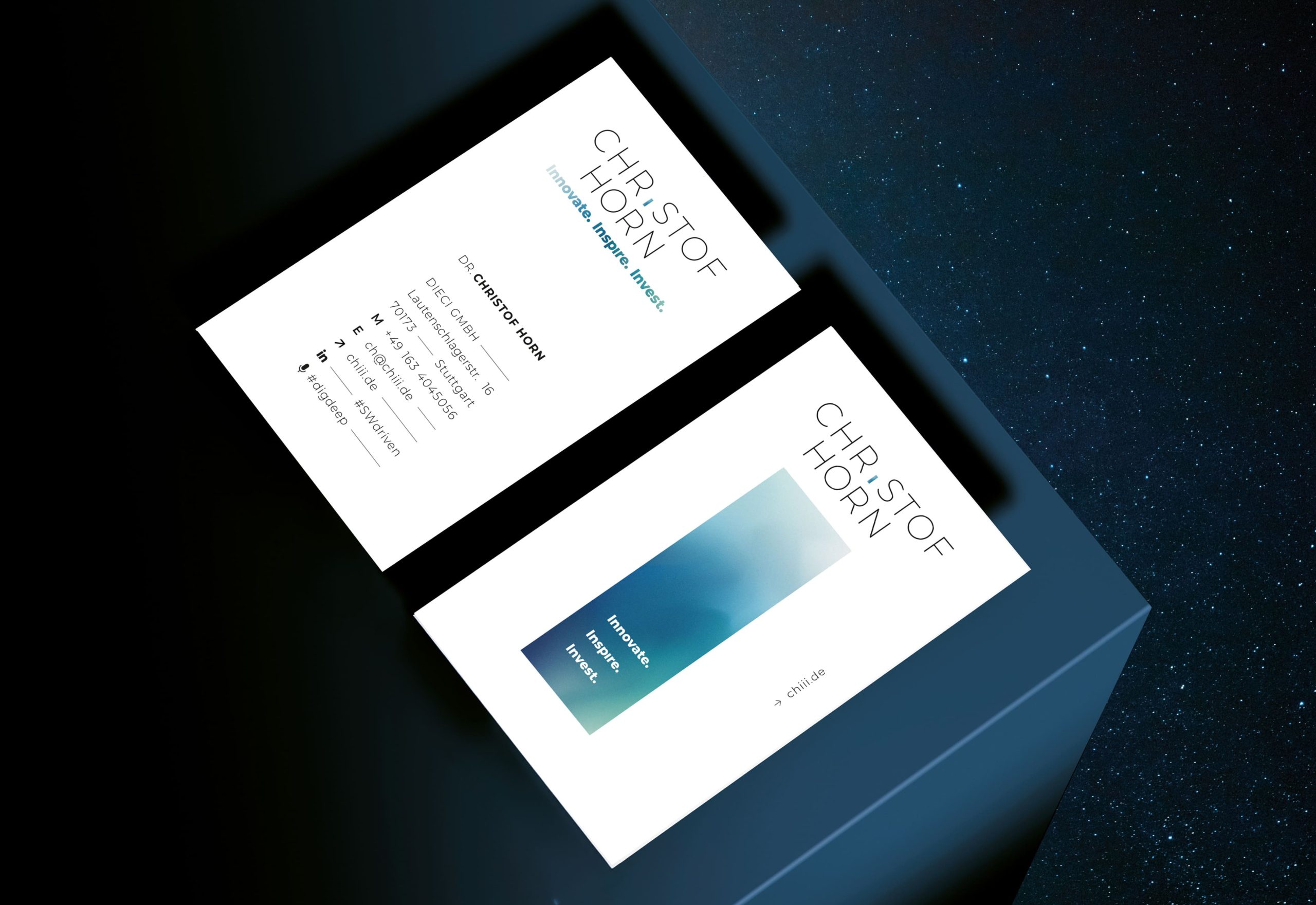 Visitenkarten für CHIII Christof Horn mit minimalistischem Digital Brand Design, gestaltet von Brand Designer Freelancer Simone Rees für einen konsistenten Markenauftritt.
